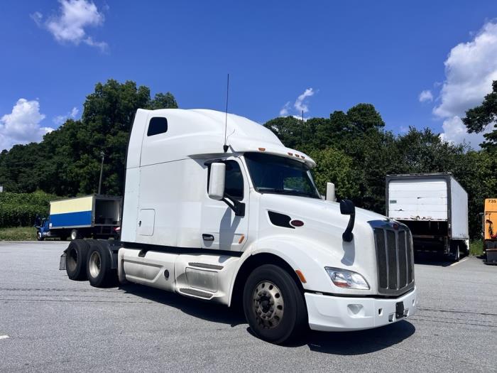 2022 Peterbilt 579-1