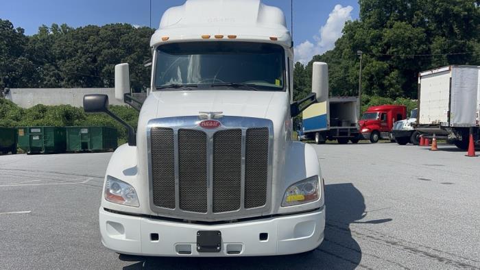2022 Peterbilt 579-2