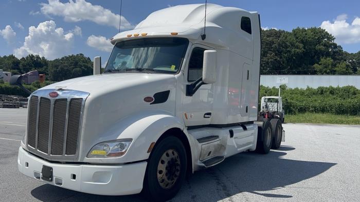 2022 Peterbilt 579-3