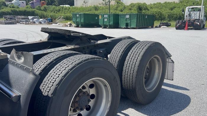 2022 Peterbilt 579-5