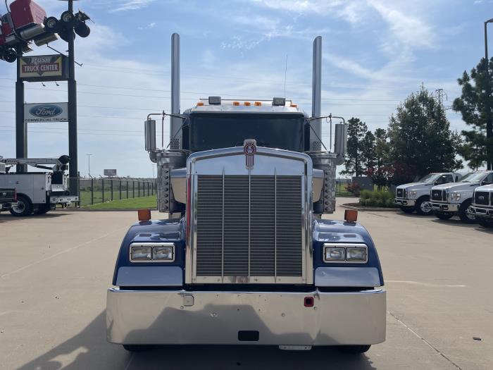 2020 Kenworth W900L-2