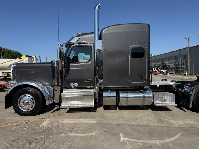 2026 Peterbilt 589-5