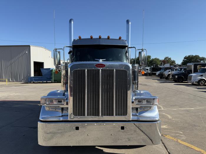 2026 Peterbilt 589-12