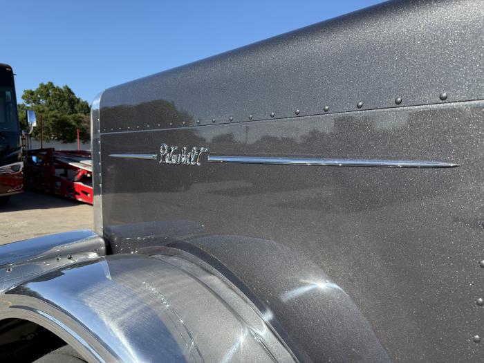 2026 Peterbilt 589-15