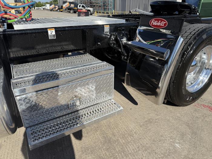 2026 Peterbilt 589-20