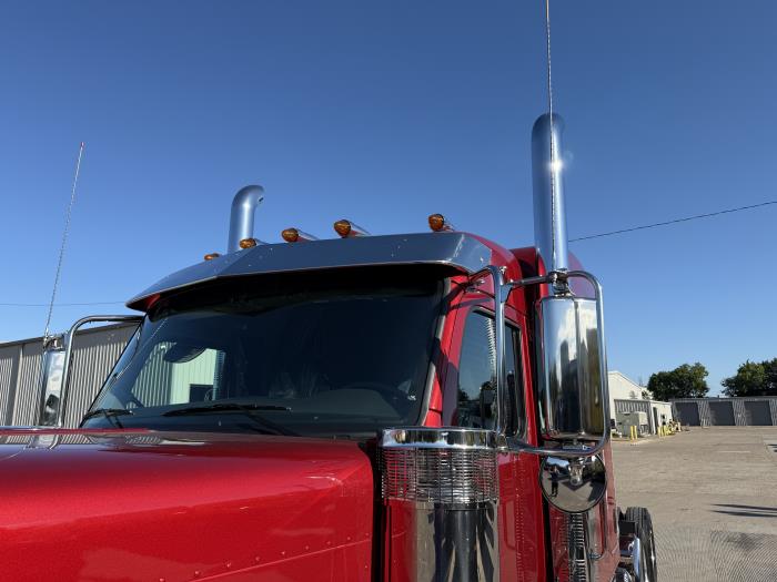 2026 Peterbilt 589-13