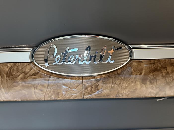2026 Peterbilt 589-47