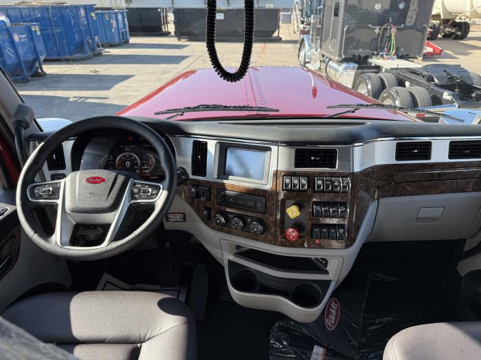 2026 Peterbilt 589-62