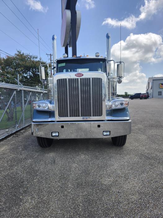 2026 Peterbilt 589-2