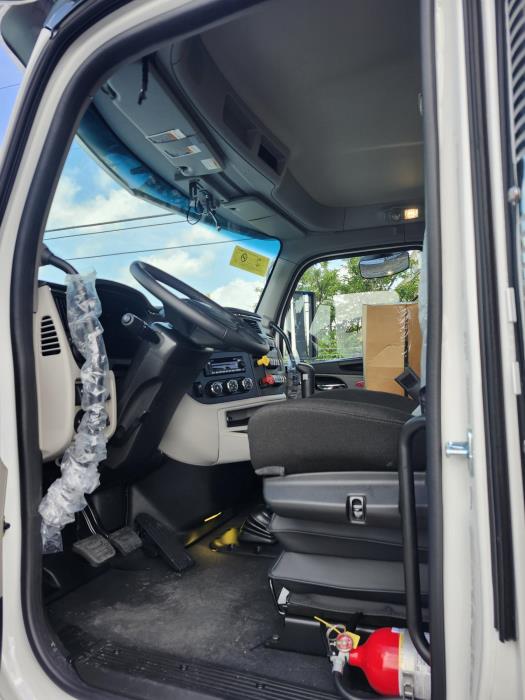2026 Peterbilt 589-4