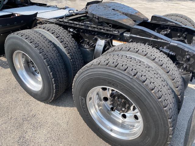 2020 Freightliner Cascadia-5