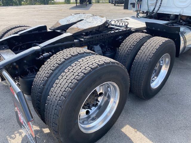 2020 Freightliner Cascadia-7