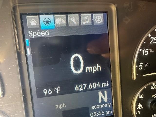 2021 Freightliner Cascadia-8