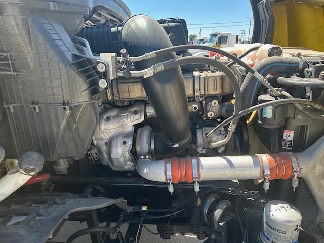 2021 Freightliner Cascadia-10