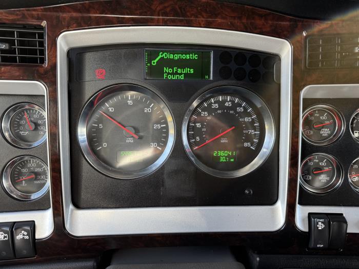 2023 Kenworth W900-5
