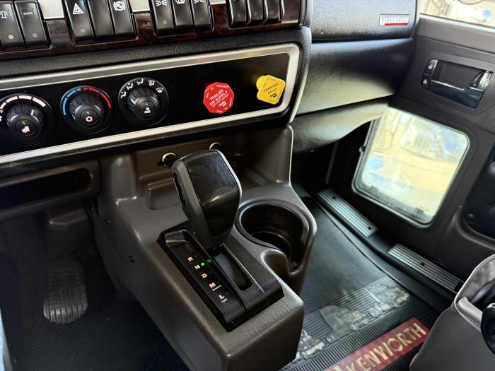 2023 Kenworth W900-7