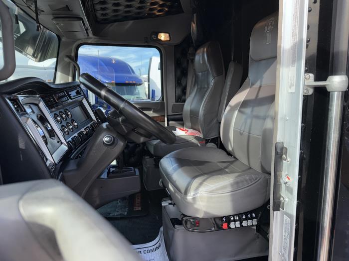 2023 Kenworth W900-26