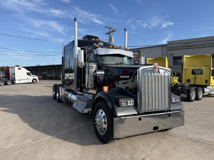 2023 Kenworth W900-34