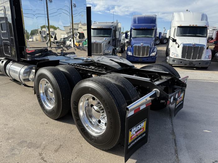 2023 Kenworth W900-46