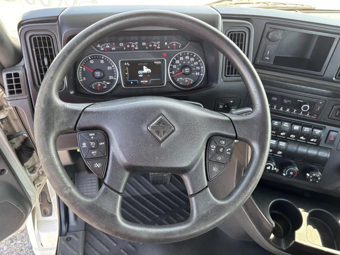 2021 International LT625-21