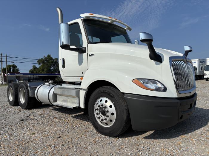2021 International LT625-22