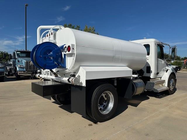 2025 Peterbilt 536-7