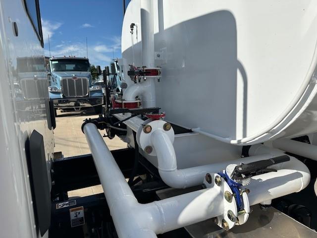 2025 Peterbilt 536-13