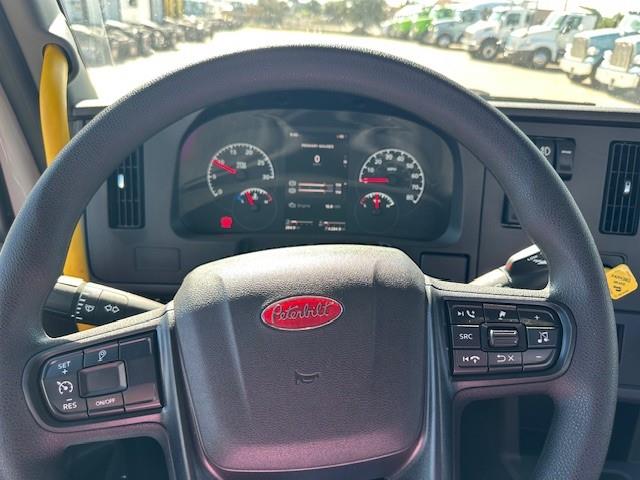2025 Peterbilt 536-21