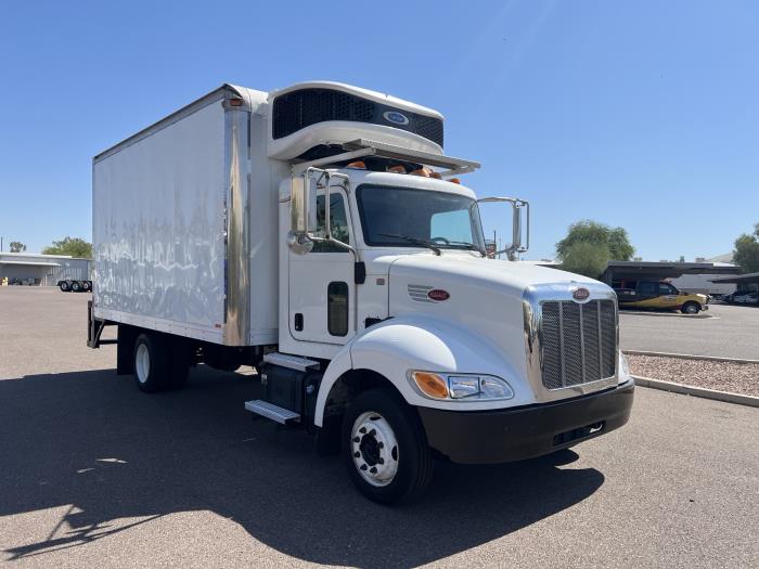 2018 Peterbilt 325-3