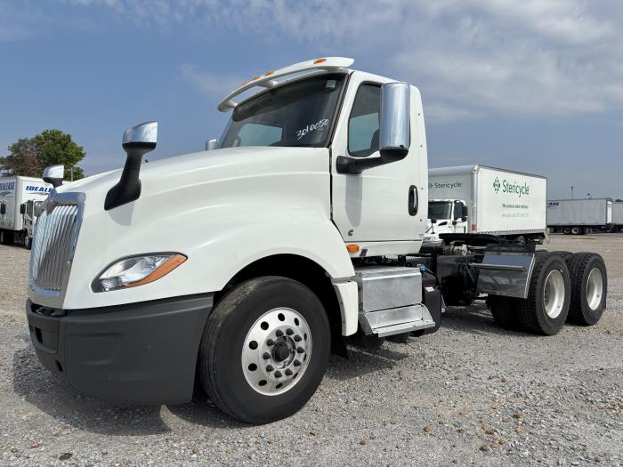 2021 International LT625-1