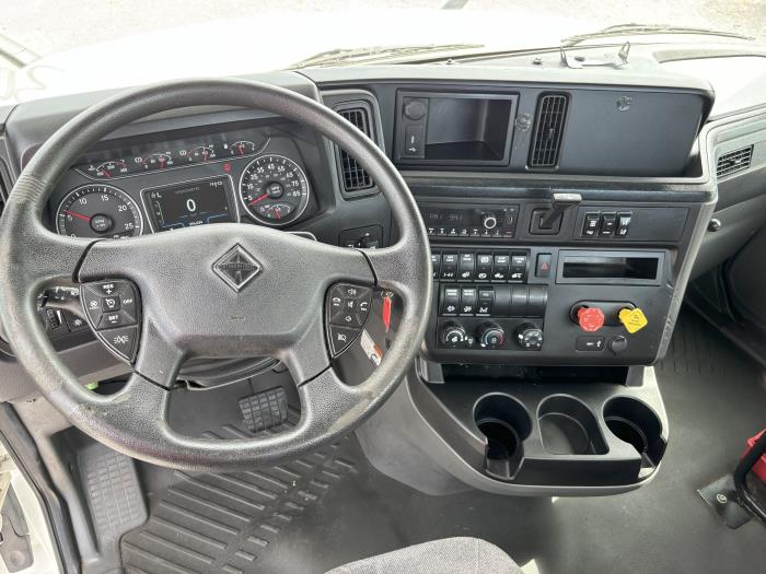 2021 International LT625-16