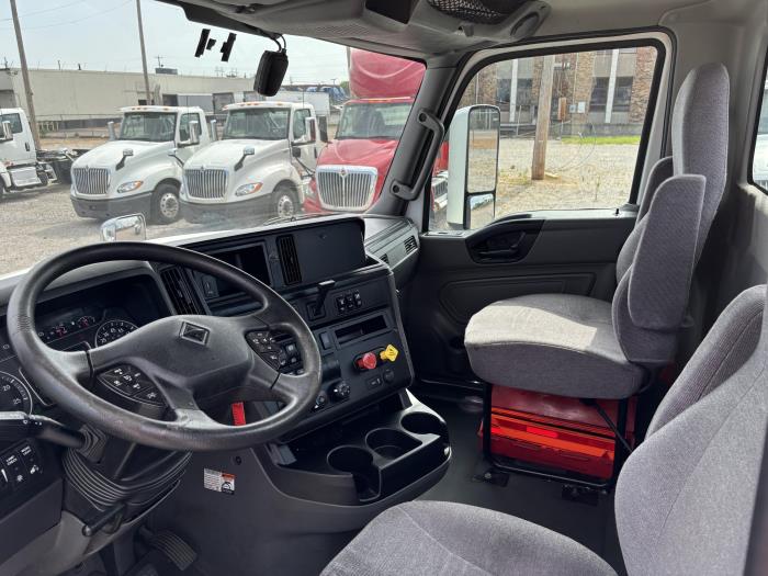 2021 International LT625-21