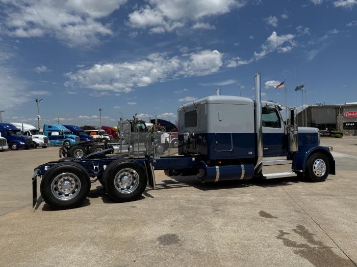 2026 Peterbilt 589-21