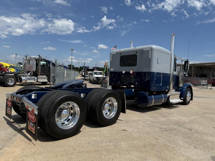 2026 Peterbilt 589-23