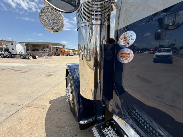 2026 Peterbilt 589-27