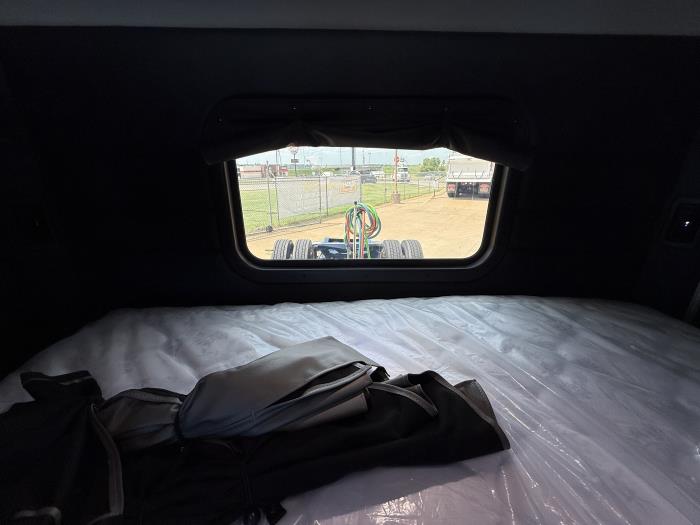 2026 Peterbilt 589-31