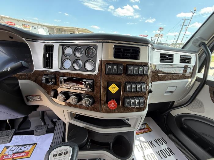 2026 Peterbilt 589-35
