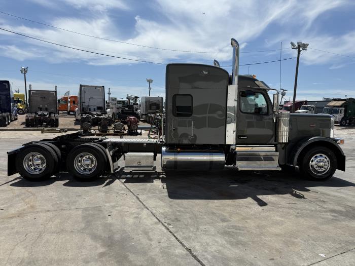 2026 Peterbilt 589-8