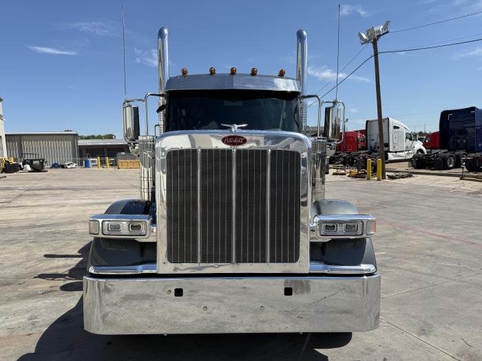2026 Peterbilt 589-11