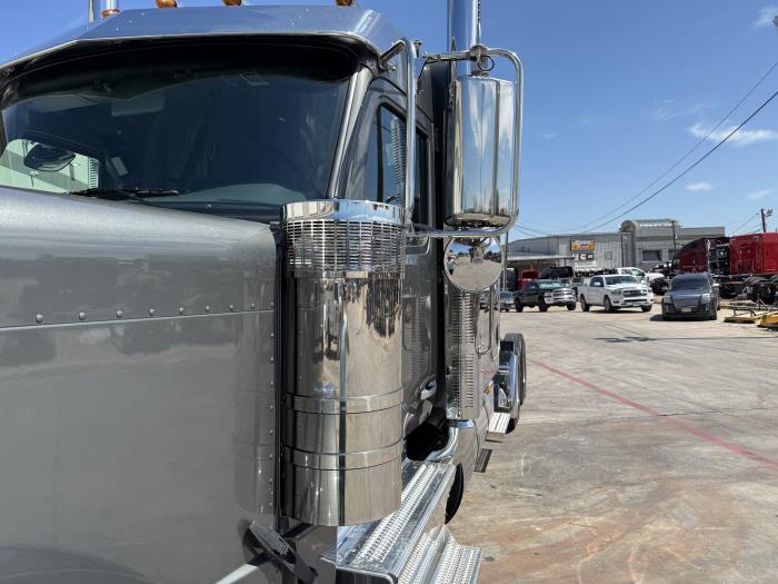 2026 Peterbilt 589-13