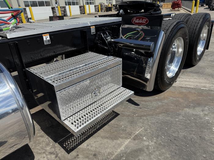 2026 Peterbilt 589-19