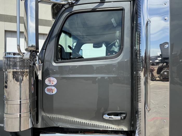 2026 Peterbilt 589-24