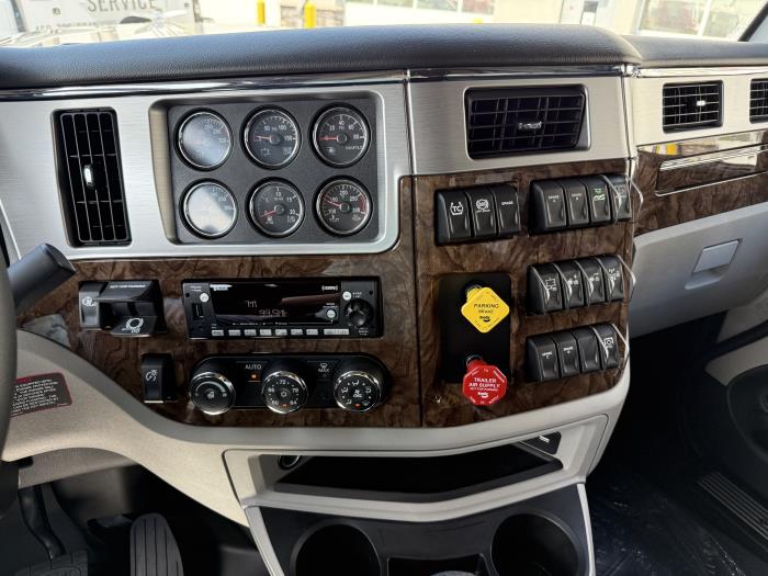 2026 Peterbilt 589-34