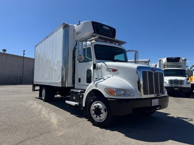 2018 Peterbilt 325-3