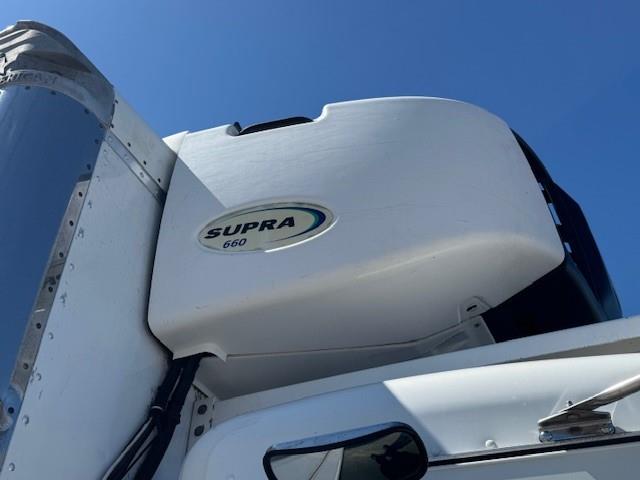 2018 Peterbilt 325-9