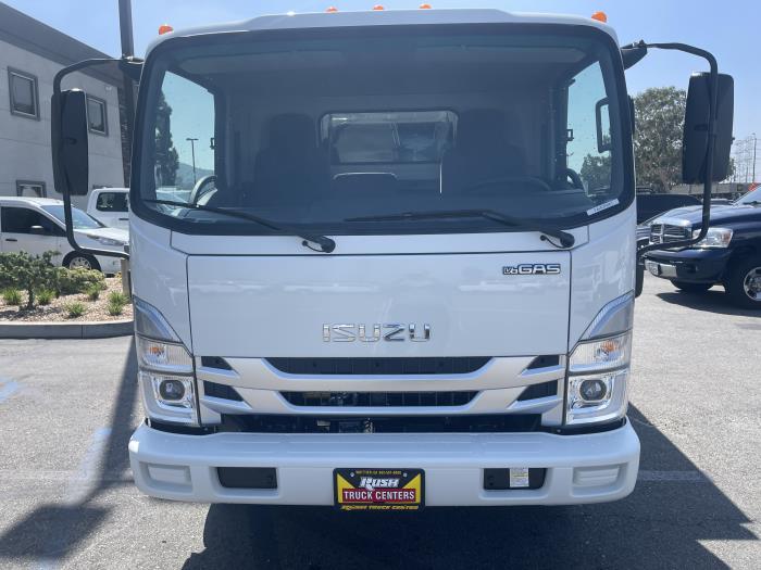 2025 Isuzu NRR-8