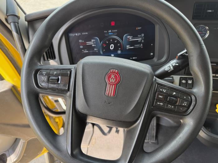 2024 Kenworth T680-12