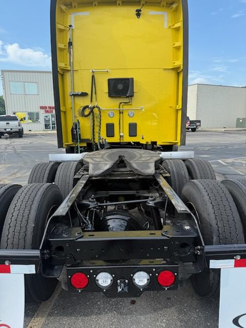 2024 Kenworth T680-8
