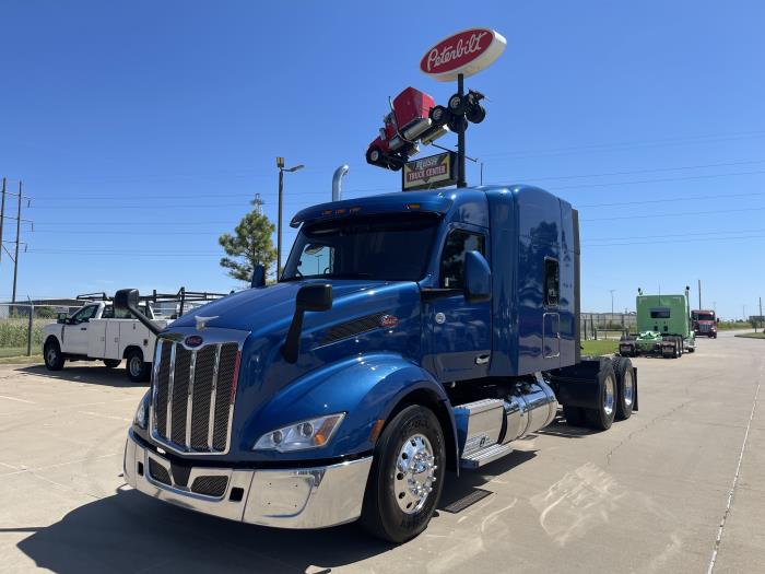 2023 Peterbilt 579-1