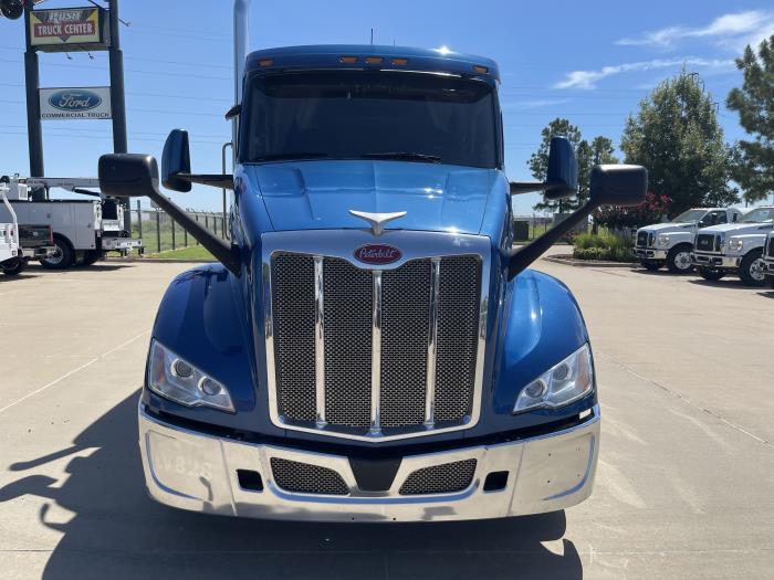 2023 Peterbilt 579-2